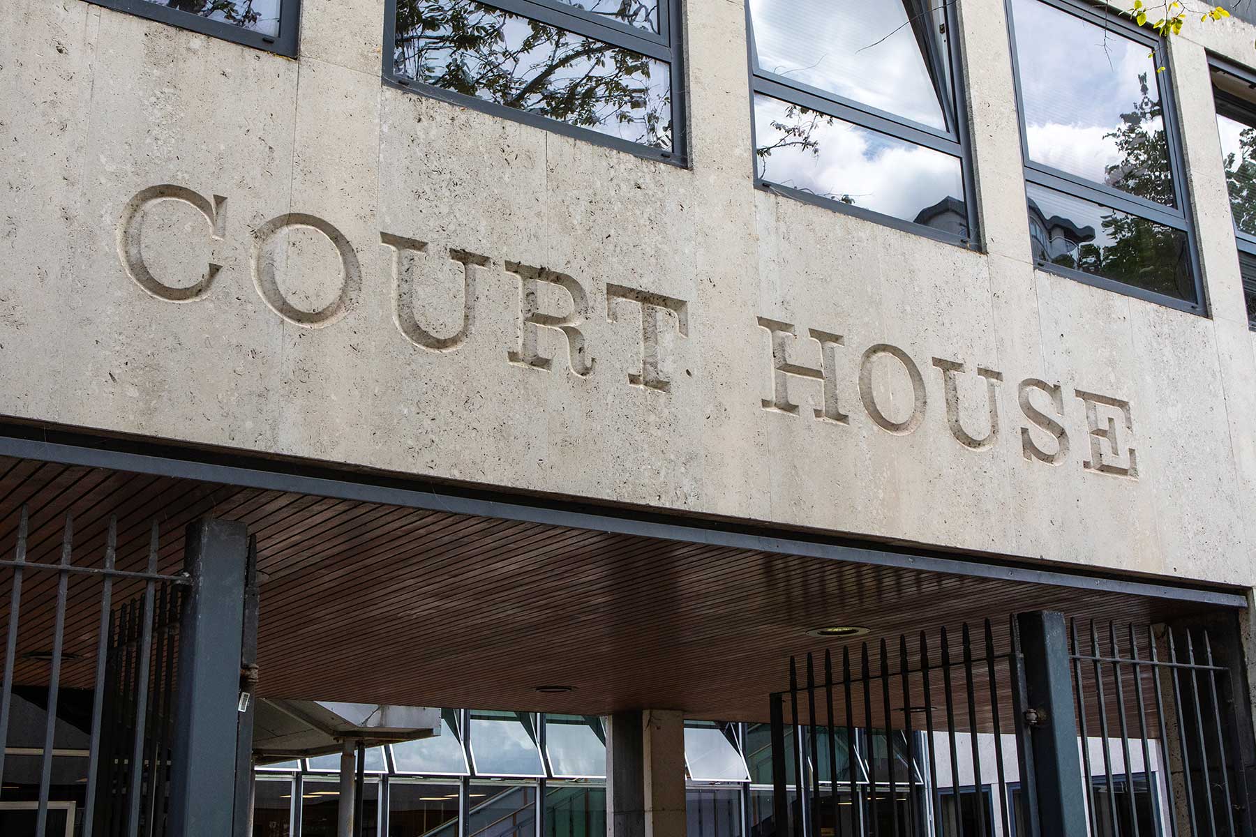 omnibus hearing, view of a court house from the exterior